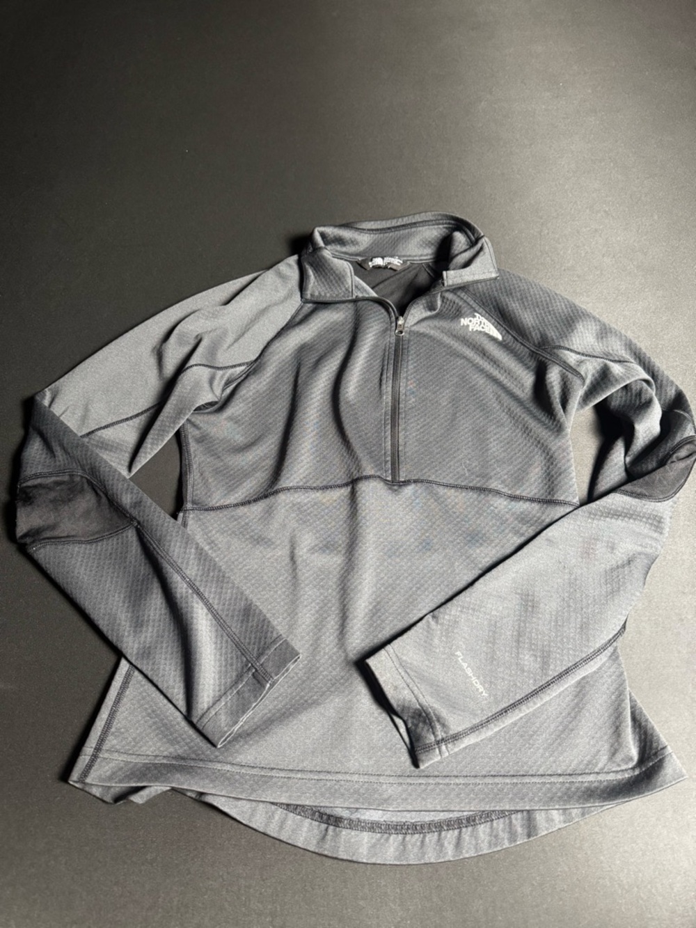 The North Face FlashDry 1/4 Zip Pullover Gray Small Gorpcore